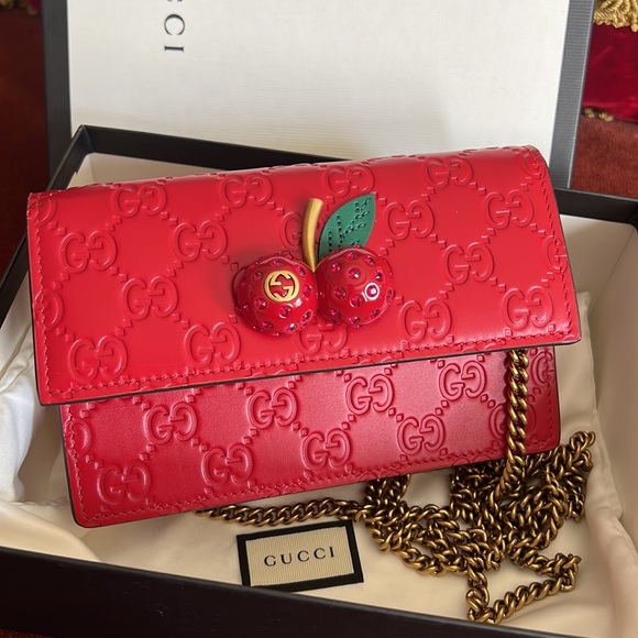Authentic Gucci Guccissima cherries limited edition bag - Picture 5 of 13